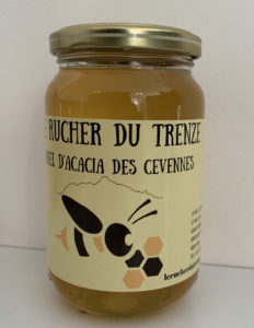 Miel d'acacia, le rucher du trenze du miel produit en Cévennes (lozere)